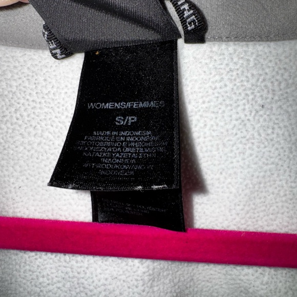 The North Face Leaf Pattern Jacket in White and Gray - Picture 5 of 6